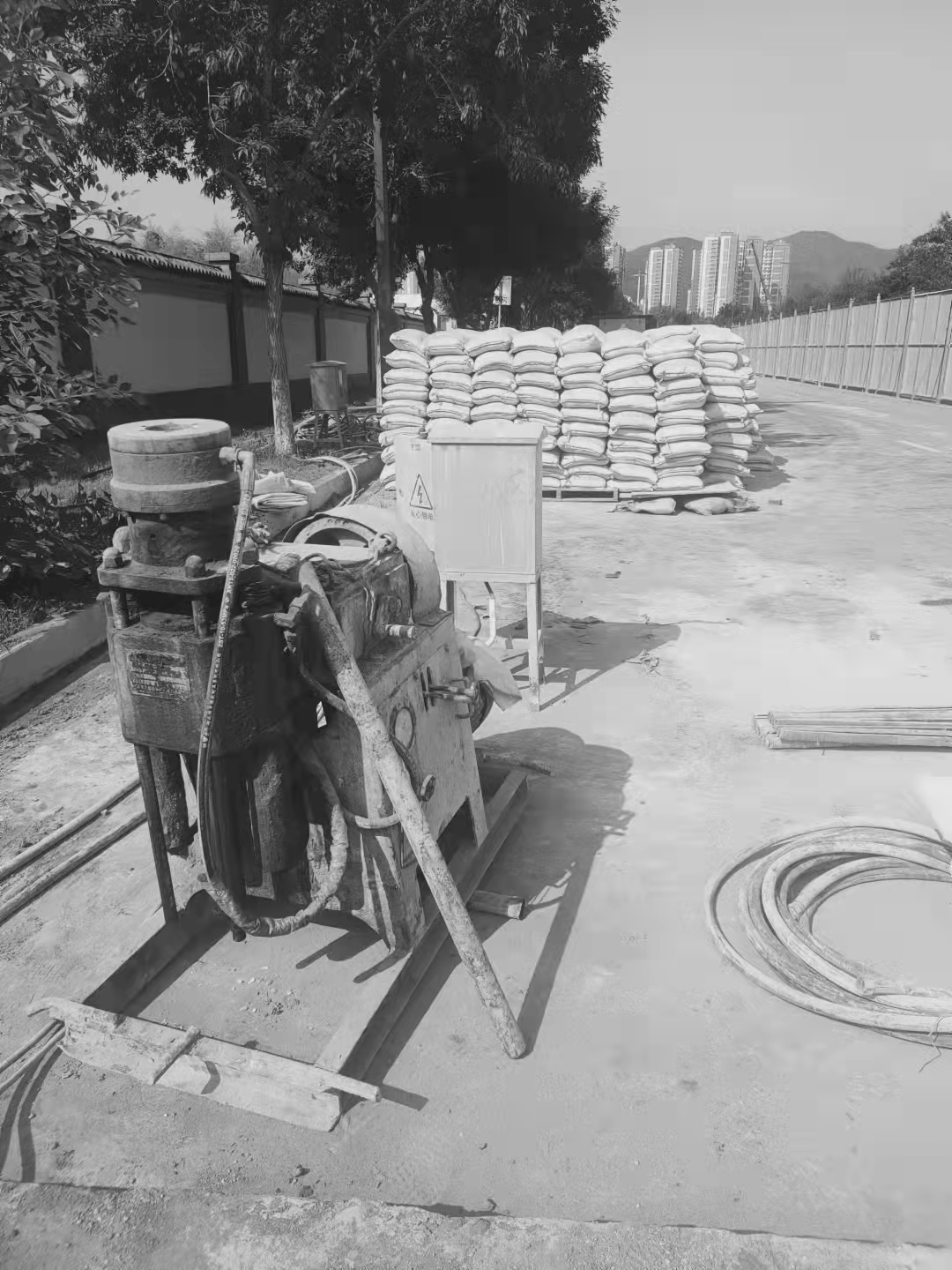 张湾场区重载车疑难路基处理方案